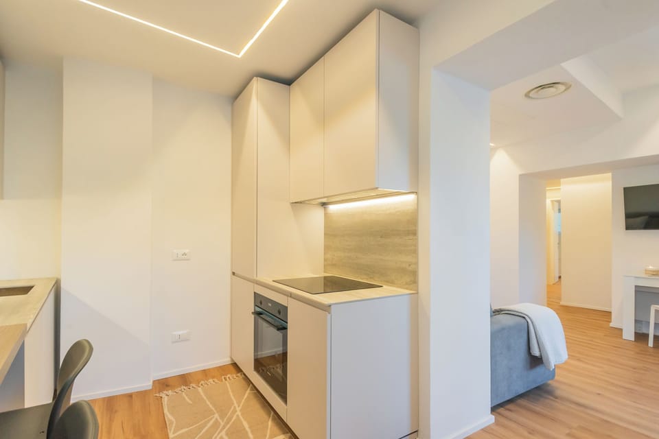 Villa (5 Bedrooms) | Private kitchen | Fridge, microwave, oven, stovetop