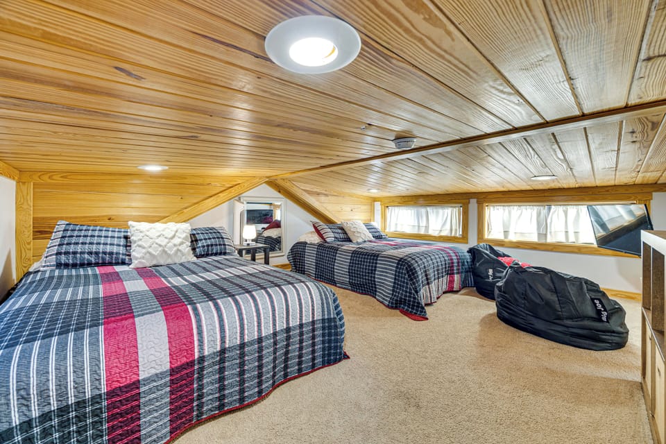 House (2 Bedrooms) | Interior