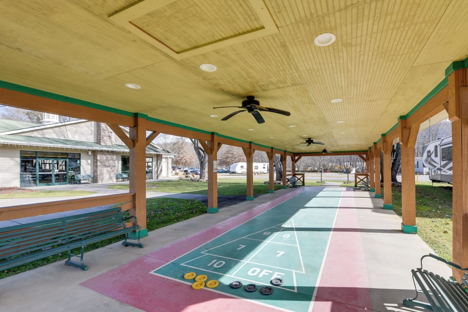 Cataloochee Adventure Hub w/ Family-friendly Perks Apartment in North Carolina