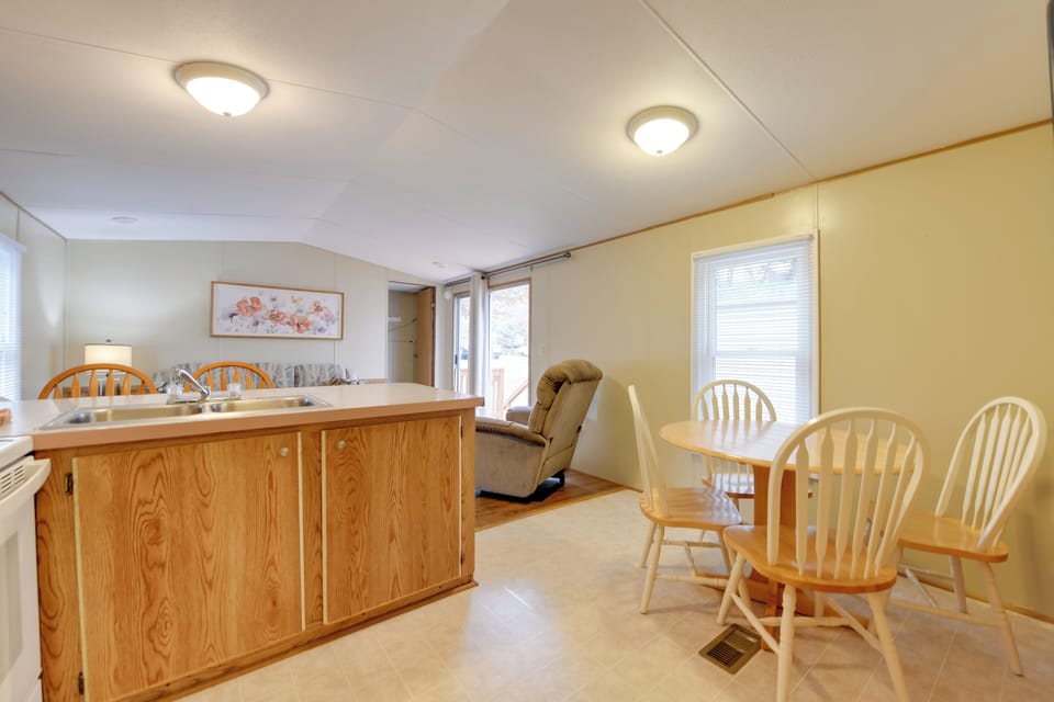House (2 Bedrooms) | Interior