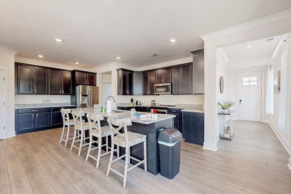 House (3 Bedrooms) | Interior