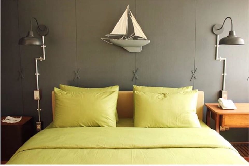 Deluxe Room | Minibar, desk, free WiFi, bed sheets