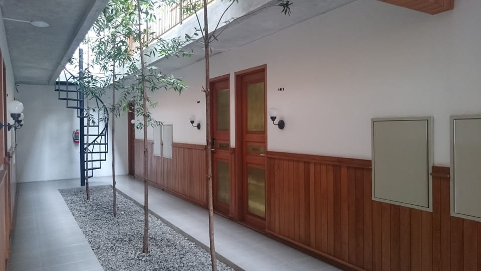Oliver's Hostelry Hotel in Parongpong