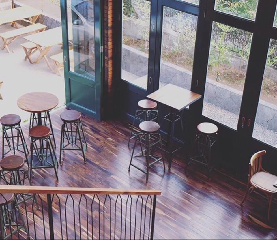 Oliver's Hostelry Hotel in Parongpong