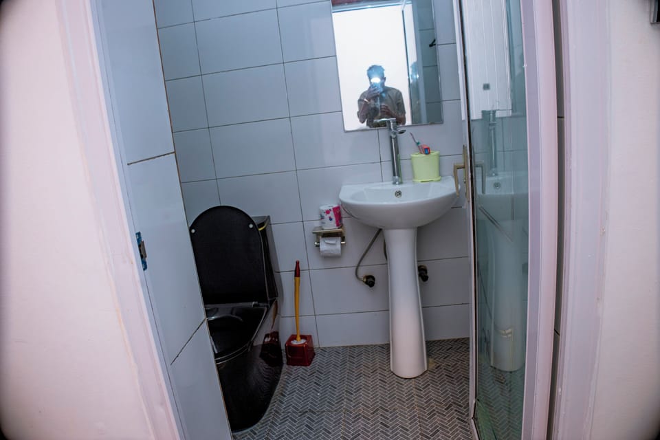 Kivu hilltop Beach  Hotel & Apartment Hotel in Africa