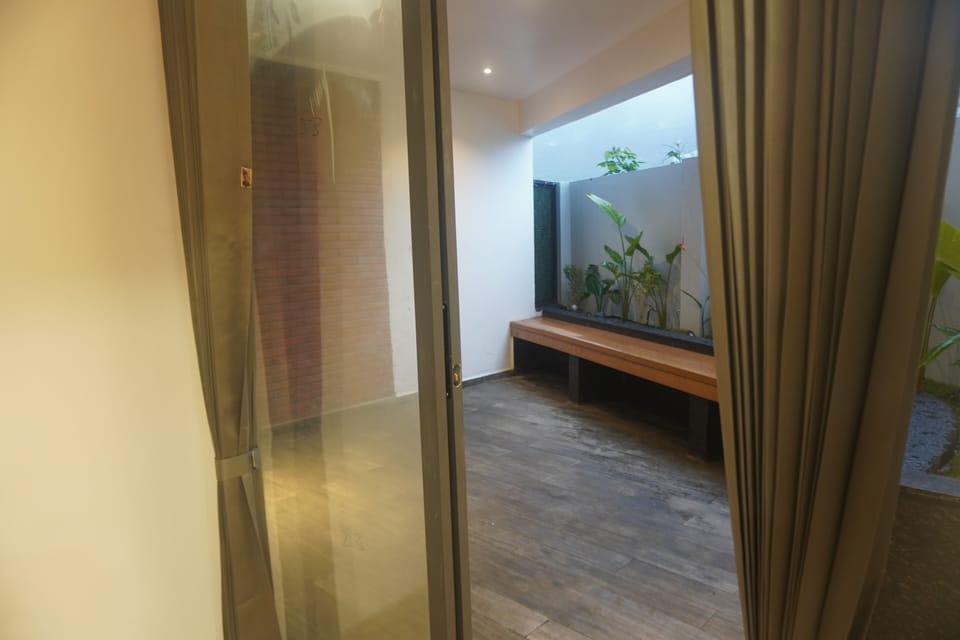 Family Twin Room, Garden View | Desk, laptop workspace, free WiFi