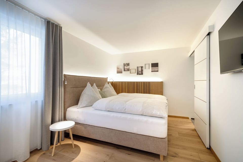 Deluxe Chalet, Mountain View | Blackout drapes, soundproofing, iron/ironing board, free WiFi