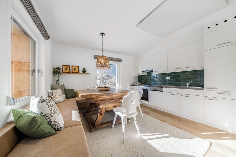 Deluxe Chalet, Mountain View | Private kitchen | Toaster, highchair