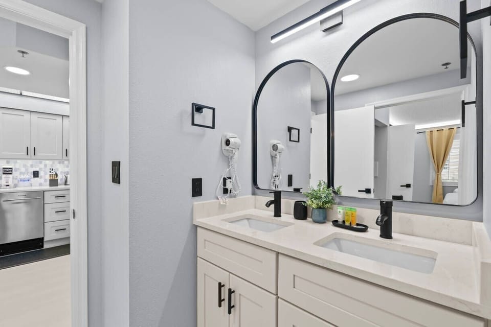 Staysky Orlando Family Suite w/ Kitchen Apartment in Orlando