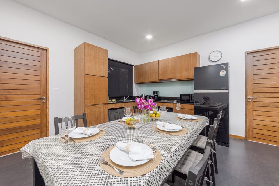 Comfort Villa, 2 Bedrooms, Pool View | Private kitchen | Electric kettle, toaster