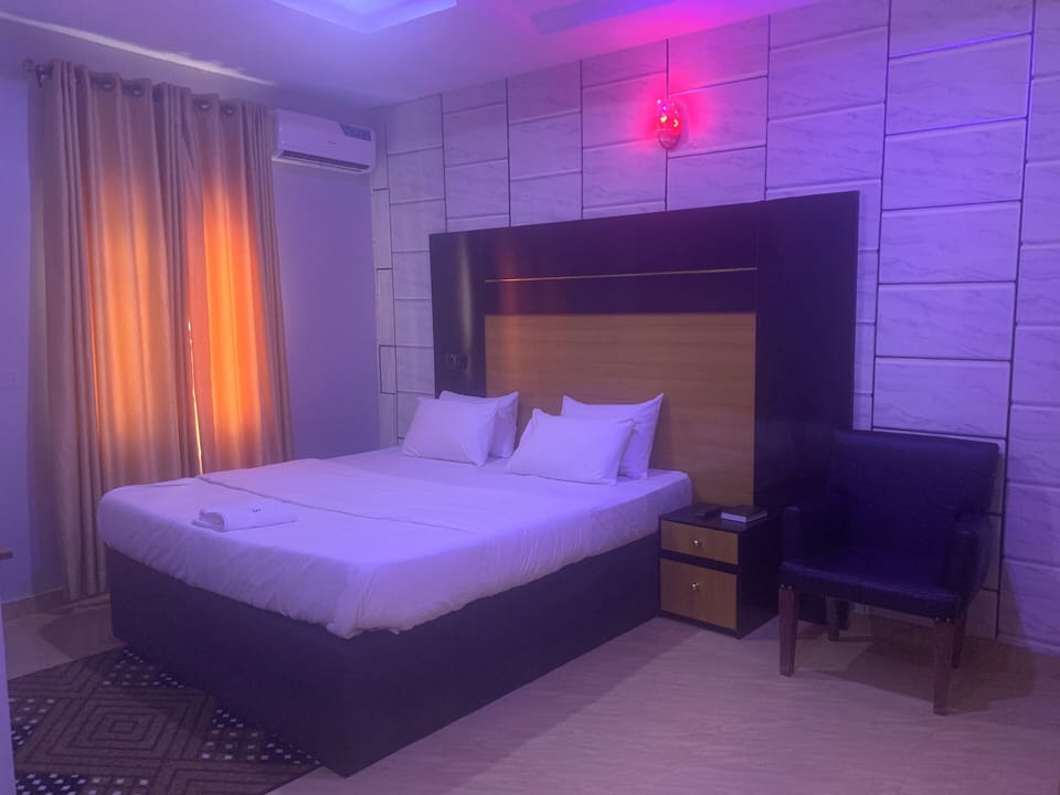 Exclusive Room | Desk, laptop workspace, WiFi