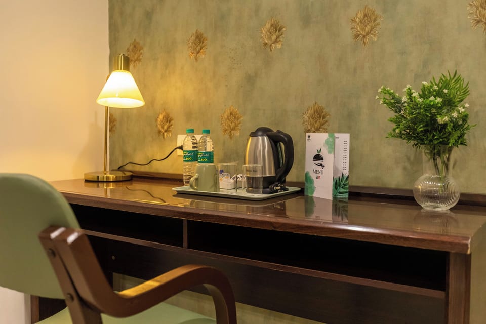 Luxury Room | Hypo-allergenic bedding, desk, laptop workspace, blackout drapes