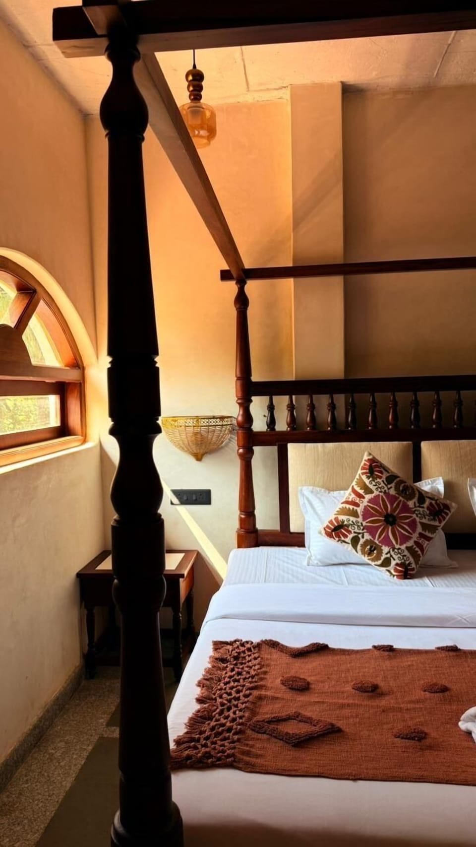 Room | Free WiFi