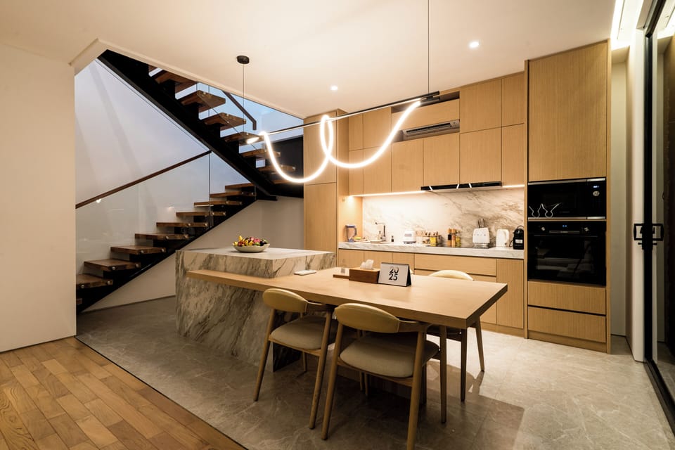 Family Villa, Garden View | Private kitchen | Fridge, microwave, oven, stovetop