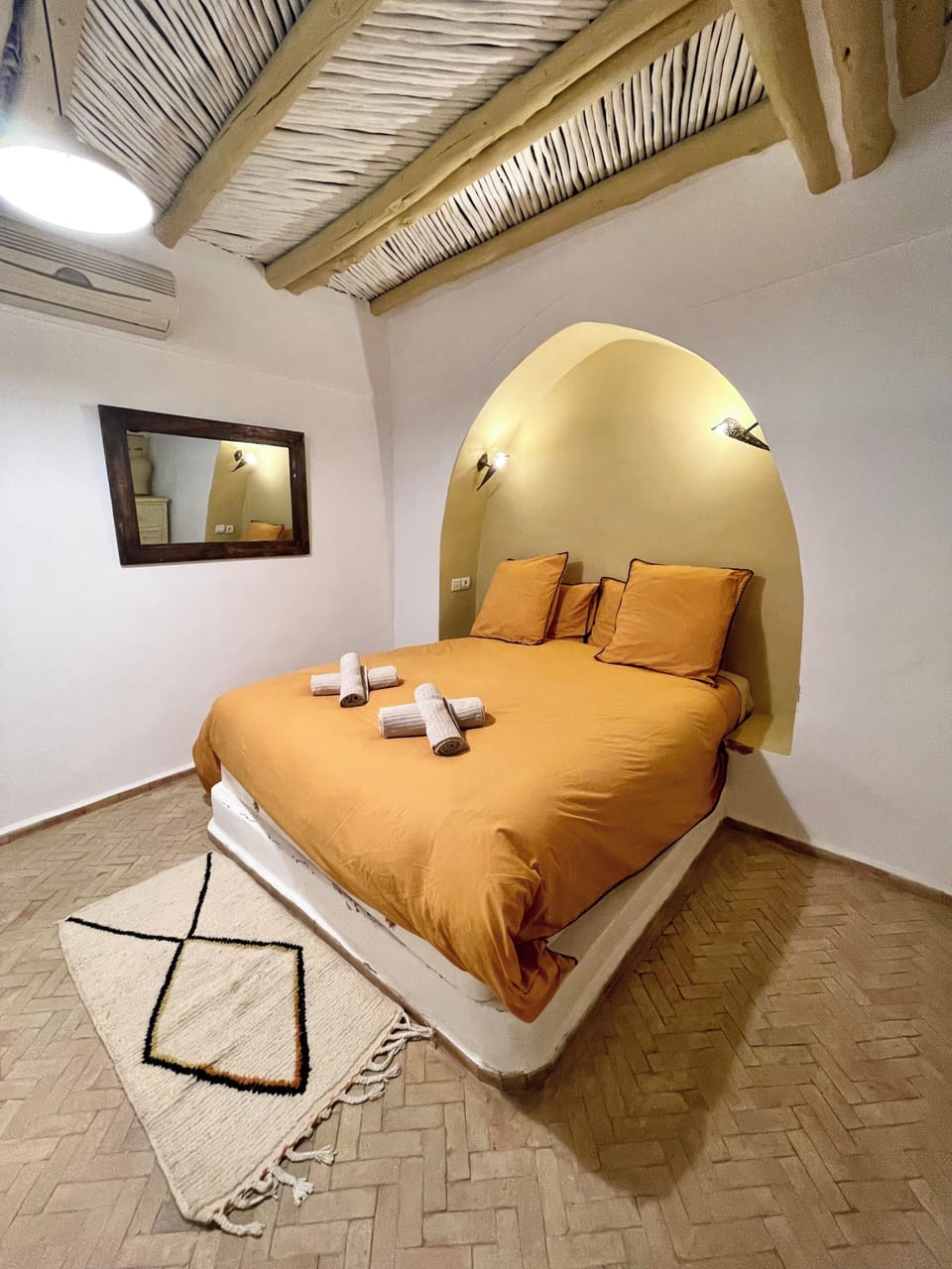 House | In-room safe, iron/ironing board, free WiFi
