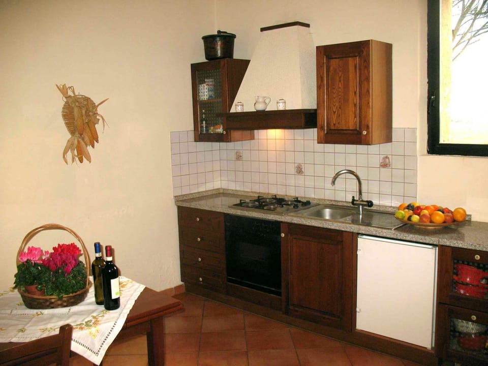Apartment, 2 Bedrooms, 2 Bathrooms | Private kitchen
