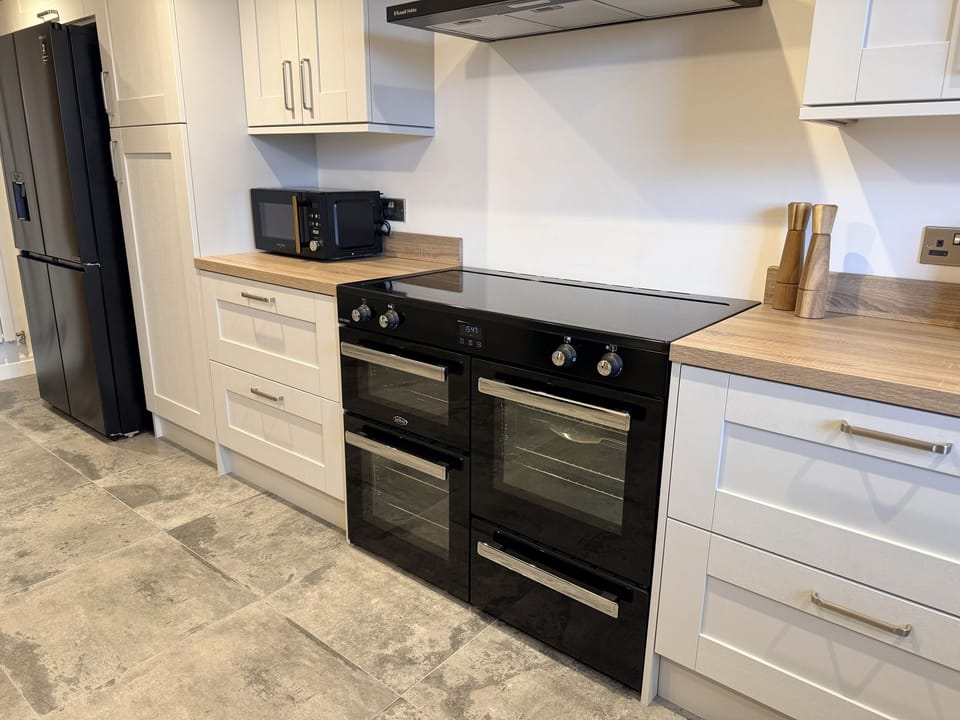 Dishwasher, cookware/dishes/utensils