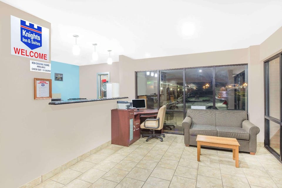 Hotel Express Motel in Anniston