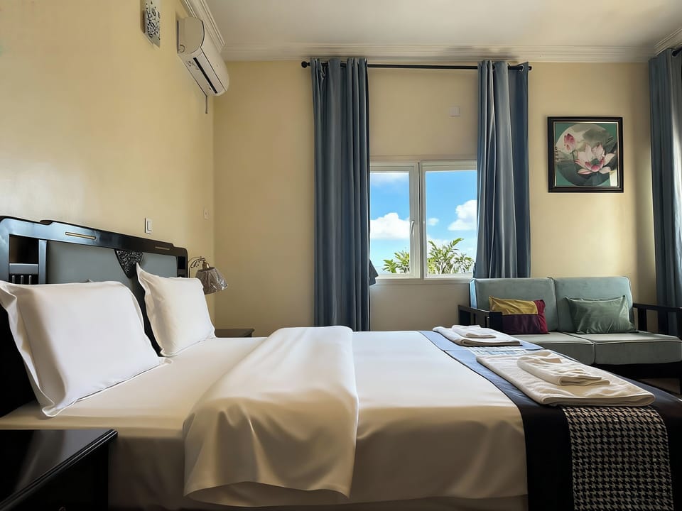 Executive Room, Garden View | Desk, laptop workspace, blackout drapes, soundproofing