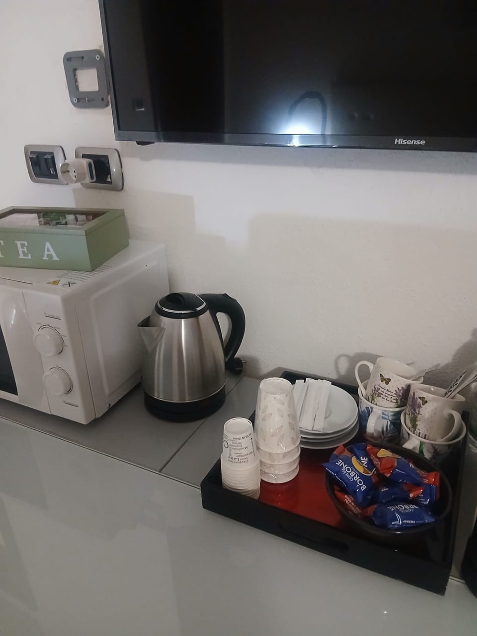 Comfort Apartment | Living area | Flat-screen TV