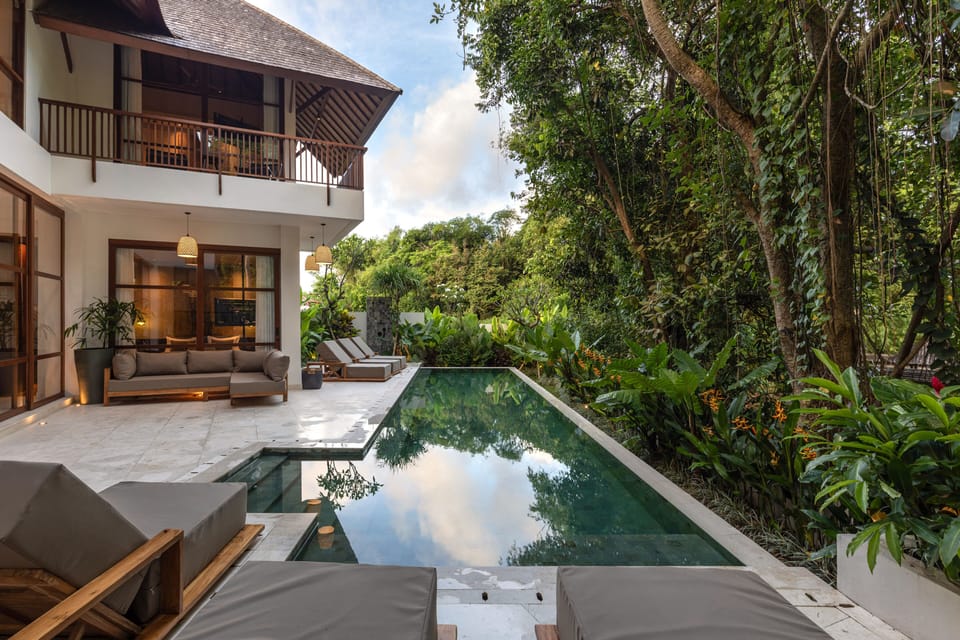 Outdoor pool, sun loungers