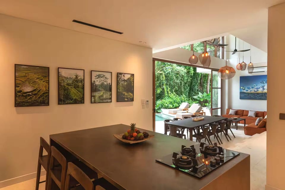 Deluxe Villa, 5 Bedrooms, Private Pool, Pool View | Private kitchen | Fridge, microwave, oven, stovetop