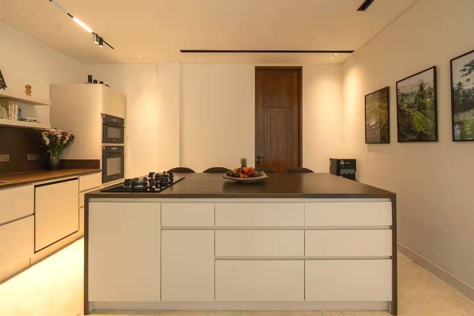 Deluxe Villa, 5 Bedrooms, Private Pool, Pool View | Private kitchen | Fridge, microwave, oven, stovetop