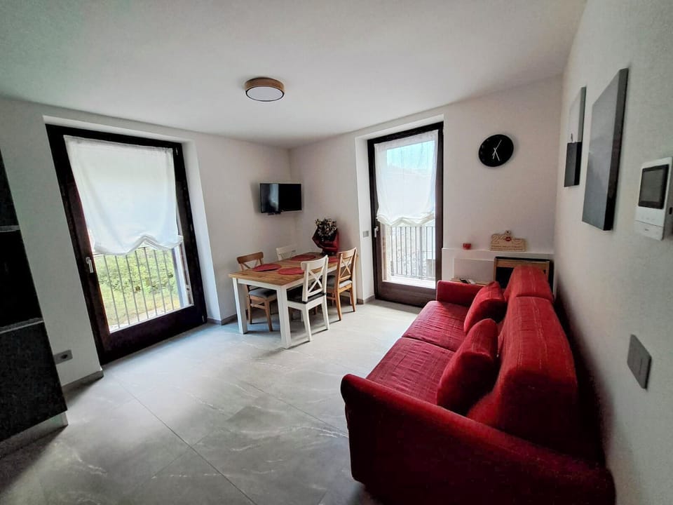 Apartment | Living area | Flat-screen TV