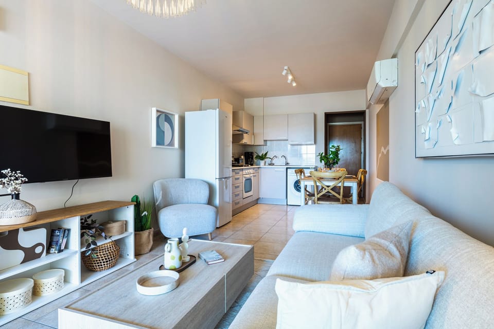 Apartment, 3 Bedrooms, City View, Poolside | Living room | 43-inch Smart TV with digital channels, Netflix, streaming services