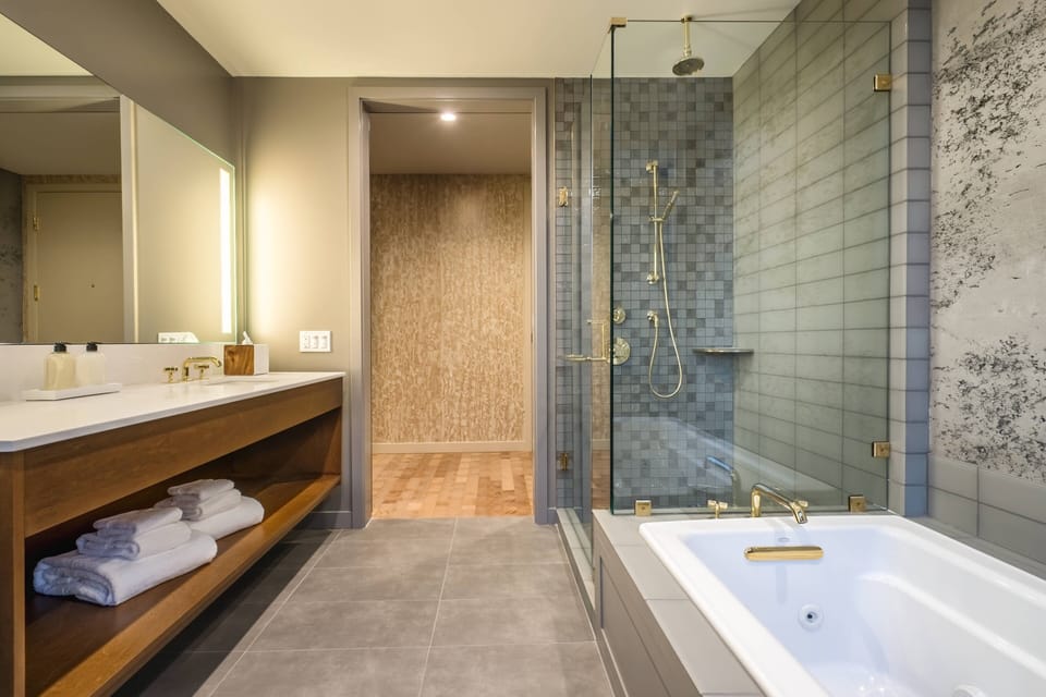 Shower, free toiletries, hair dryer, bathrobes