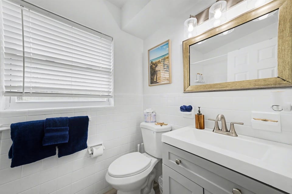 Walk to the Beach Pets OK Waterfront King Bed Apartment in Indian Rocks Beach