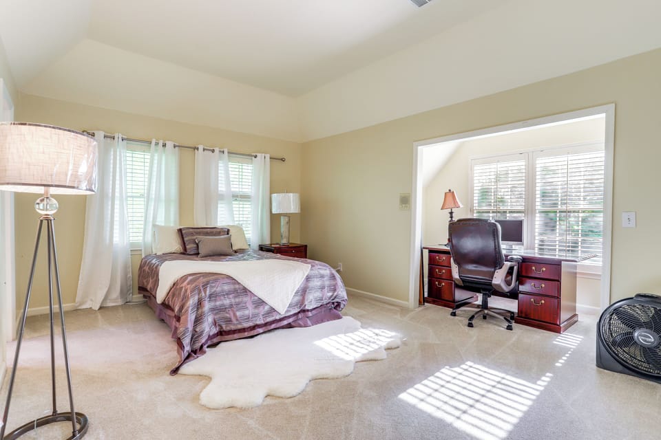 House (6 Bedrooms) | Interior