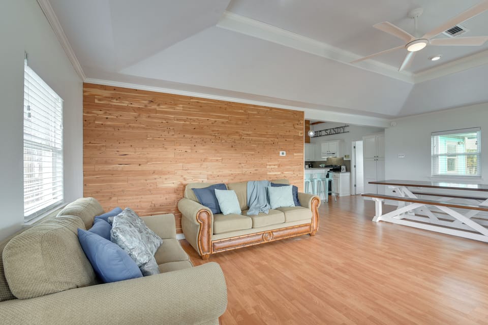 House (2 Bedrooms) | Interior