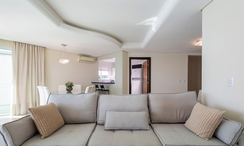 Basic Apartment | Living area
