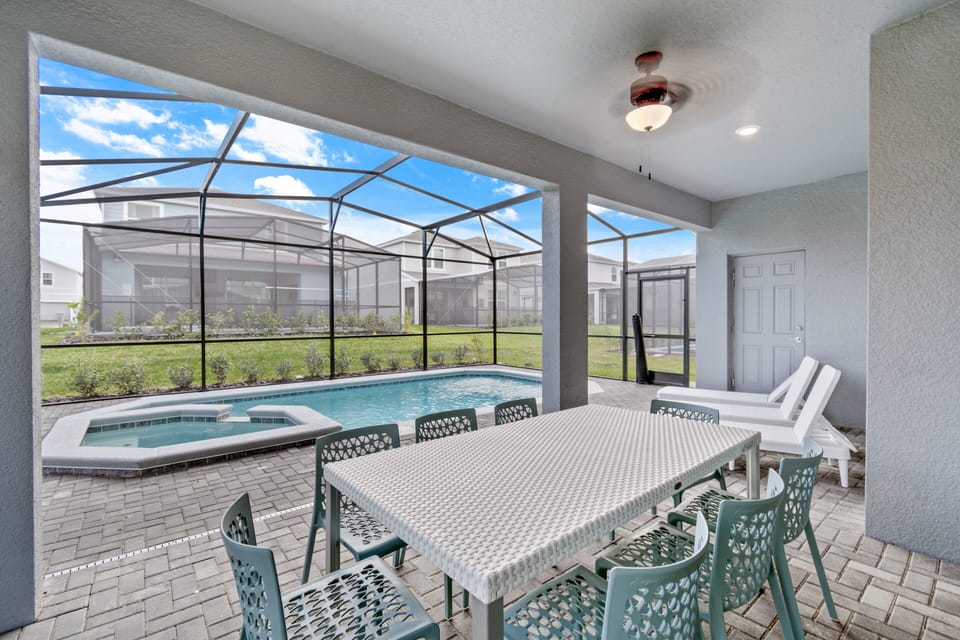 House, Multiple Bedrooms | Dining