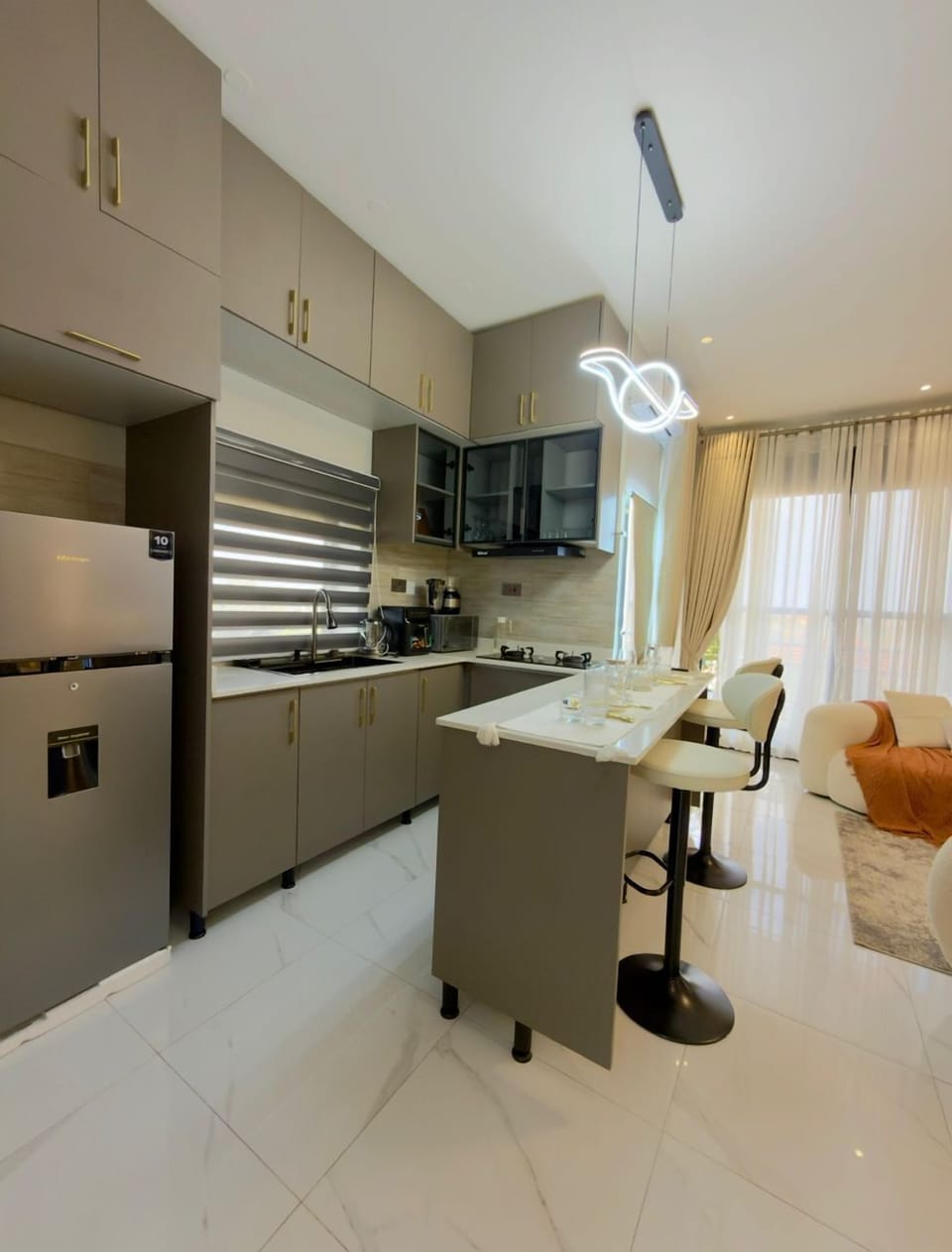 Deluxe Apartment, Balcony, City View | Private kitchen | Microwave, electric kettle