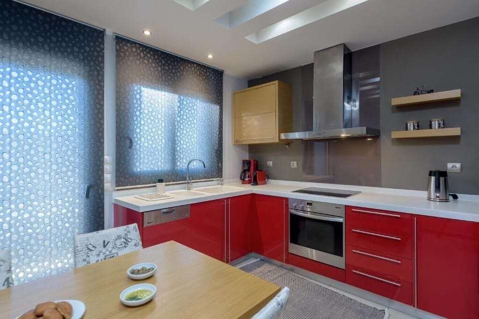 City House, 3 Bedrooms, City View | Private kitchen | Espresso maker, coffee/tea maker, full-size fridge, microwave