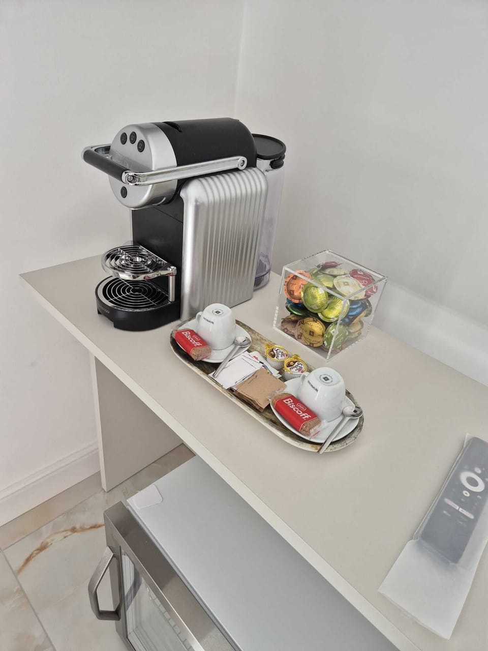 Premium Studio Suite, Sea View | Coffee and/or coffee maker