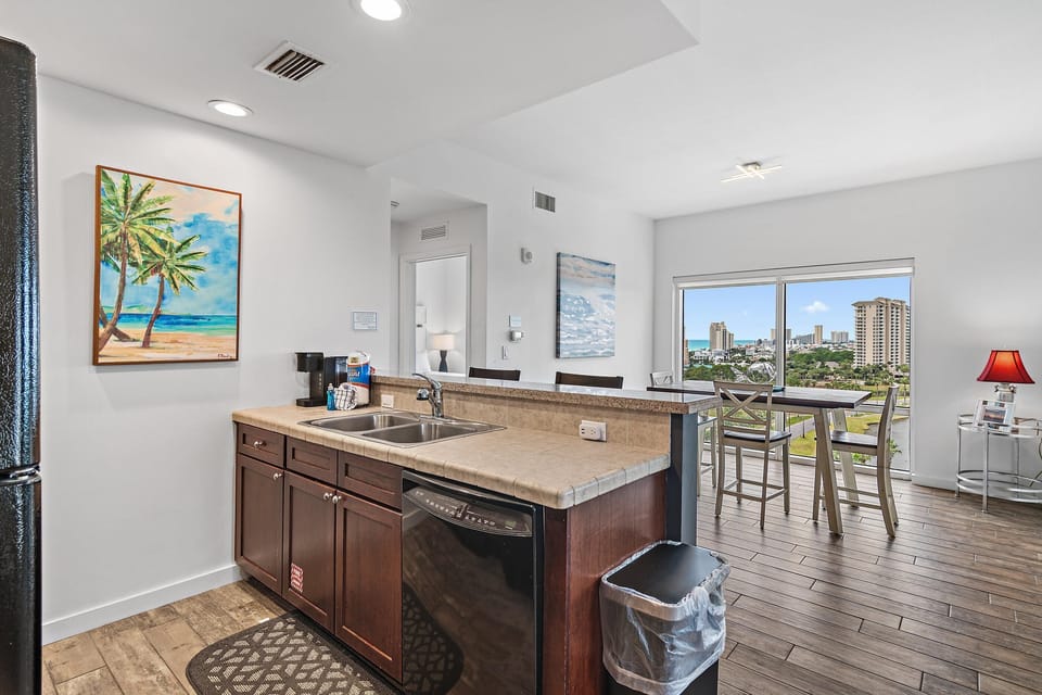 Condo, 1 King Bed with Sofa bed (Luau II 6924) | Private kitchen