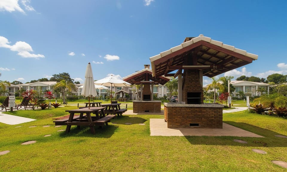 Basic Apartment | Outdoor dining