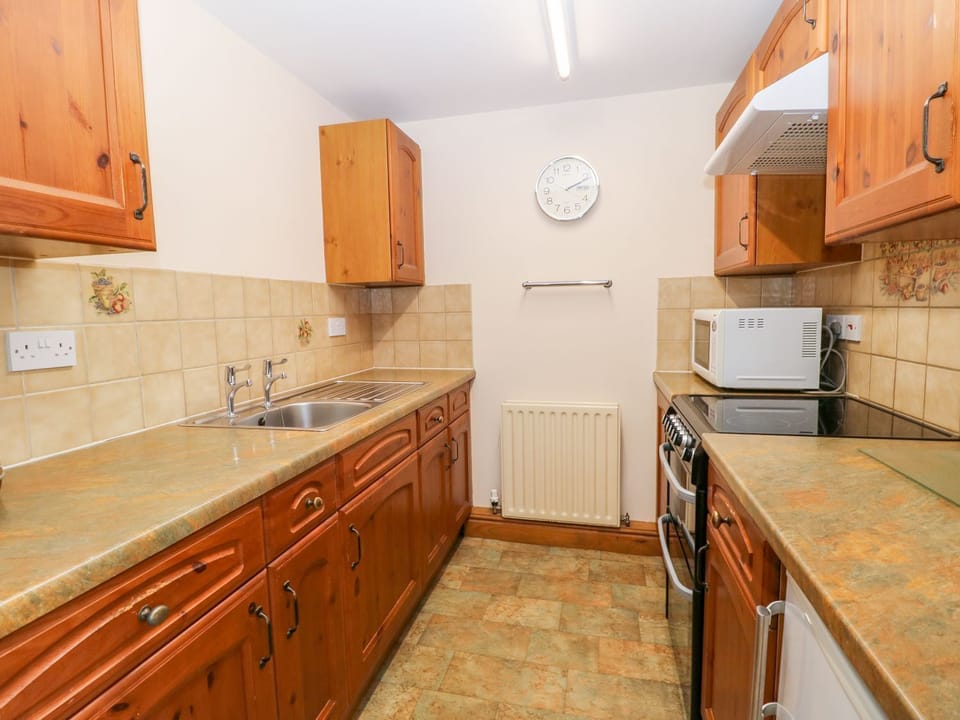 Cookware/dishes/utensils