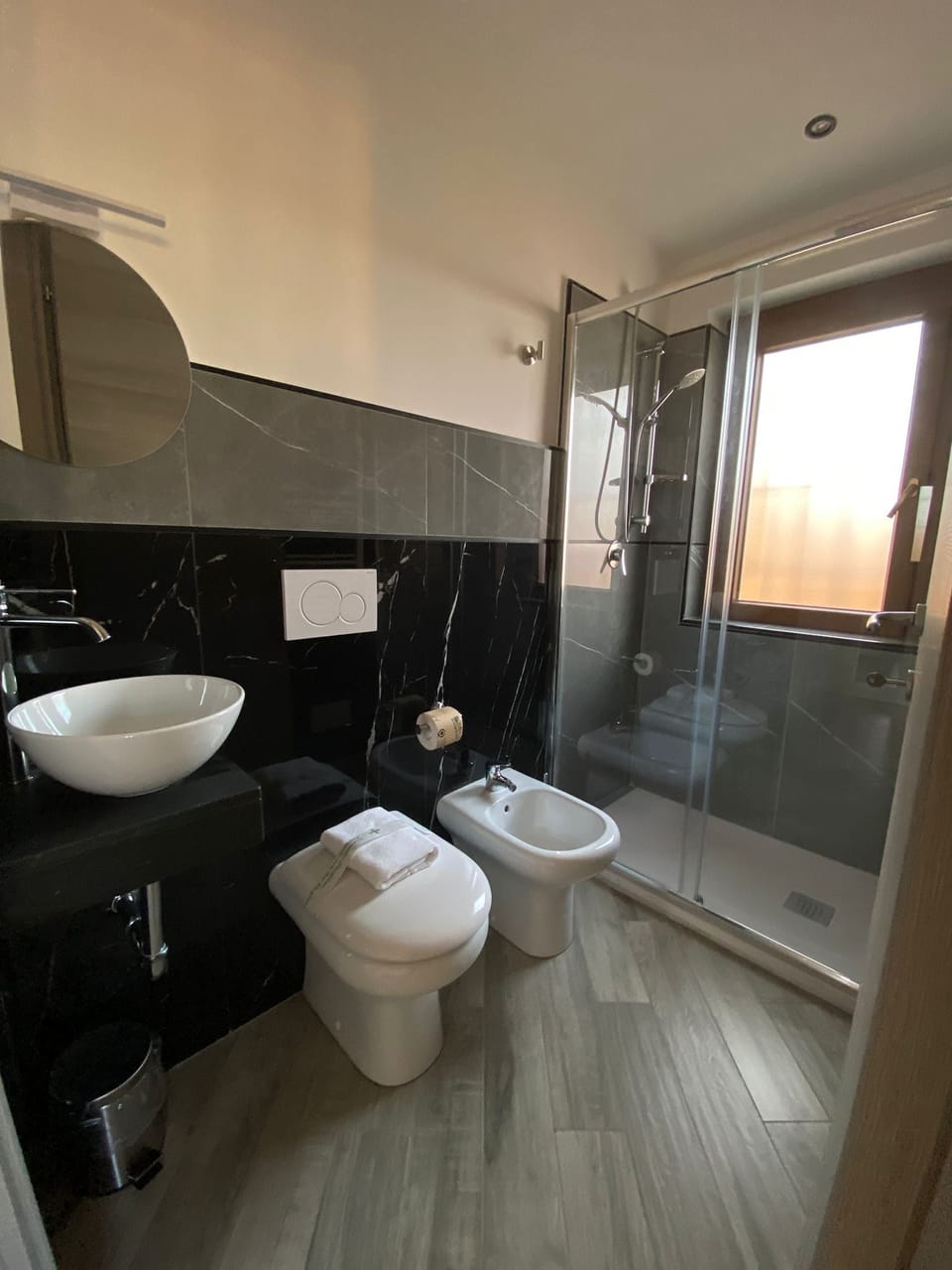 Double or Twin Room | Bathroom | Shower, hair dryer, bidet, towels