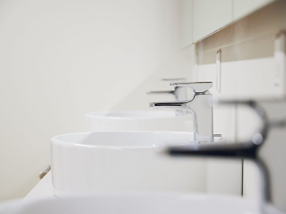 Shower, hair dryer, shampoo