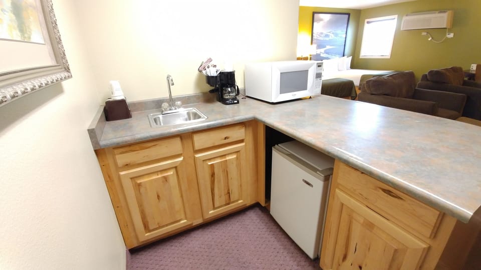 Studio Suite, 2 Queen Beds, Non Smoking | Private kitchenette | Fridge, microwave, coffee/tea maker