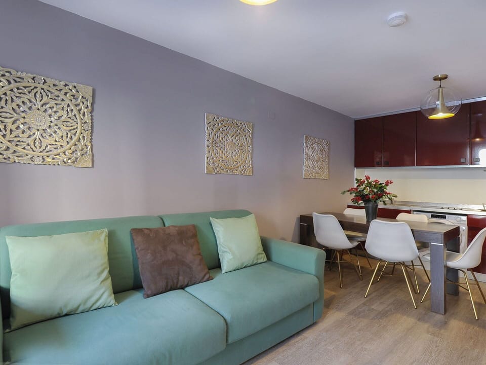 Apartment, Balcony, Mountain View (Monte Mandrone A8) | Living area