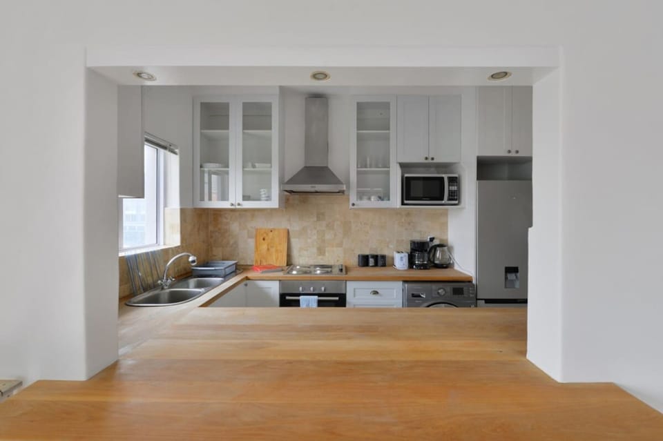 Apartment | 2 bedrooms, desk