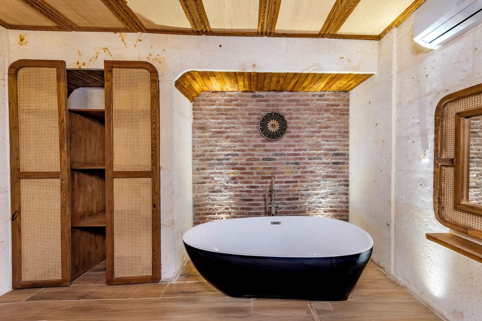 Deluxe Room | Premium bedding, memory foam beds, minibar, soundproofing