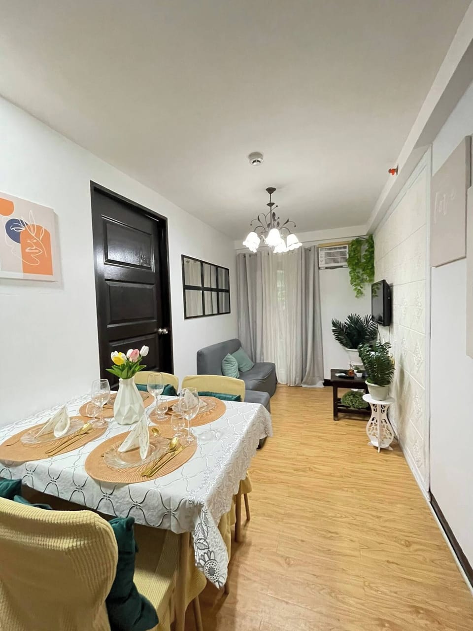 Apartment, 1 Bedroom, Accessible, Balcony | Dining room