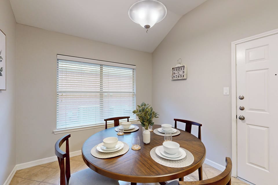 House (4 Bedrooms) | Interior