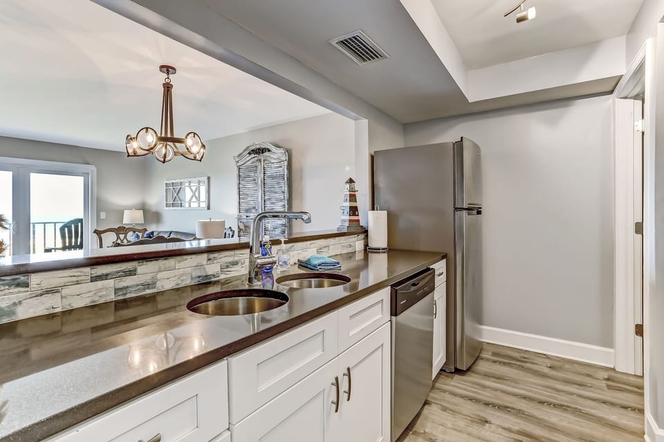 Condo, 2 Bedrooms | Private kitchen | Coffee/tea maker, fridge, oven, toaster